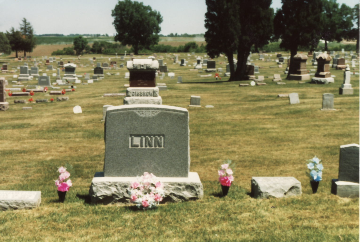 linn_headstone.jpg